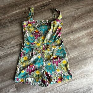 Colorful tropical Patterned Romper like new condition size 10